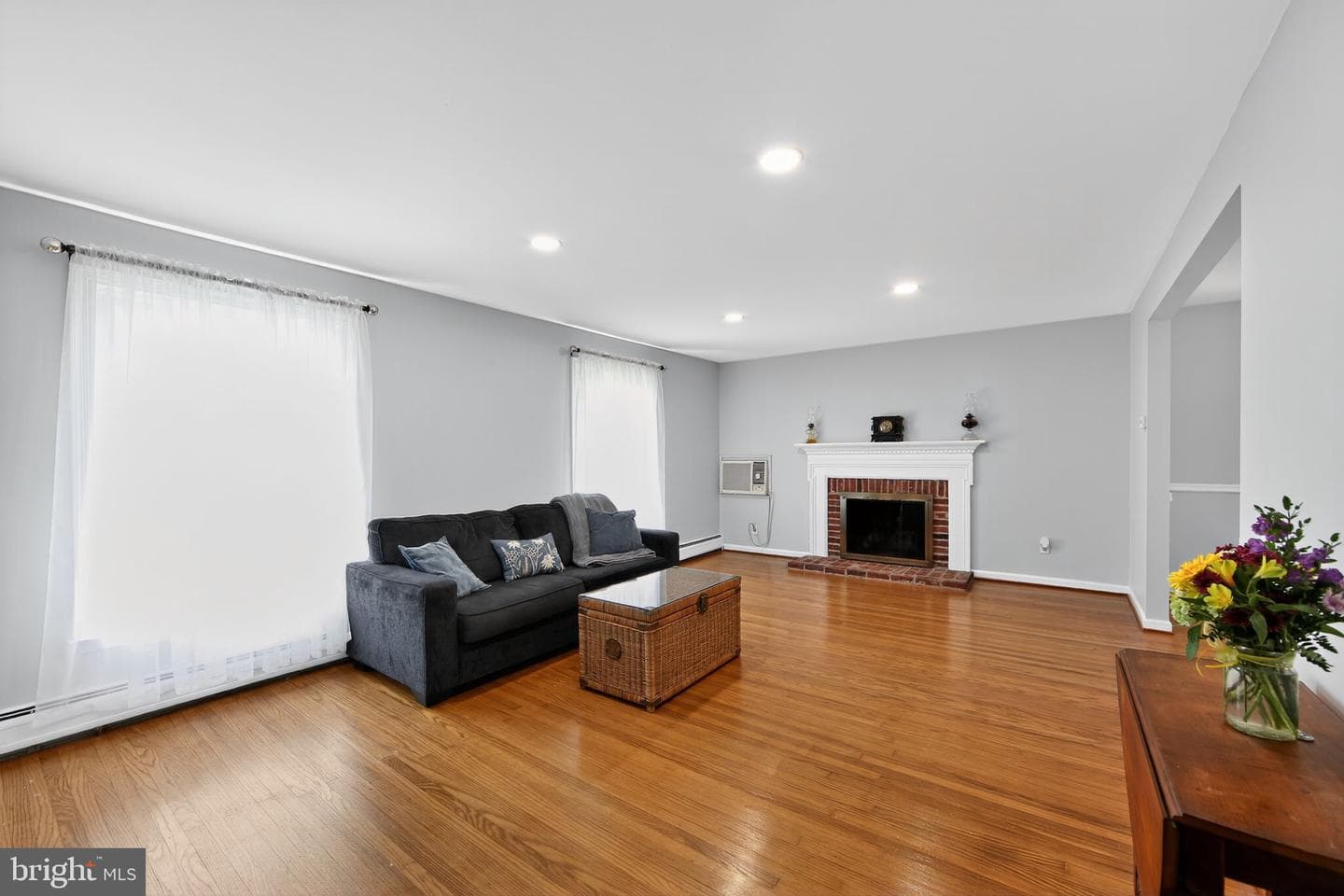 405 Edgewood Drive photo 7