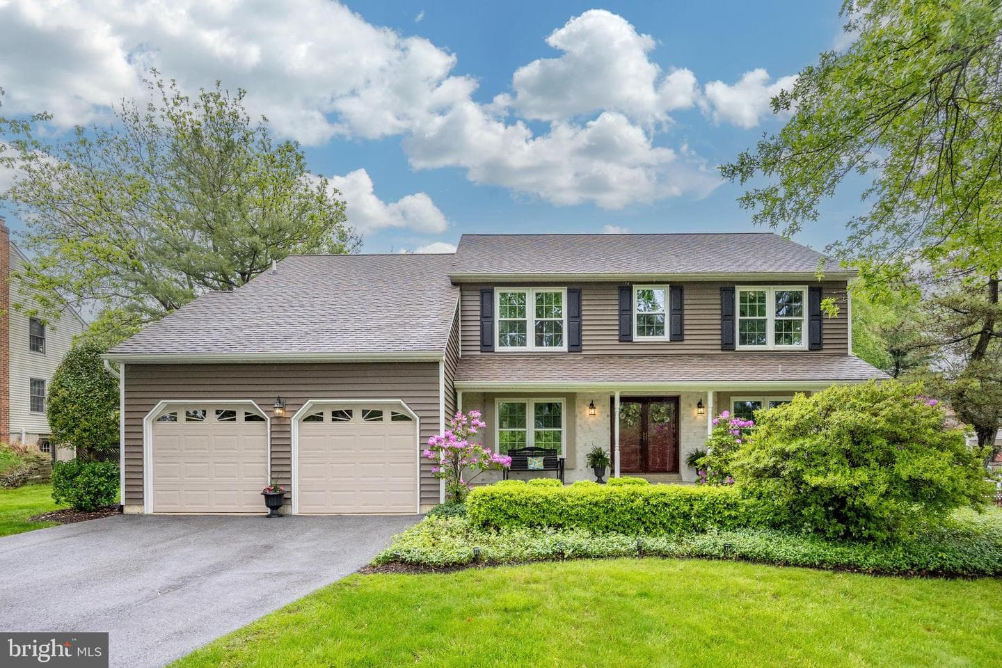 211 Ravenwood Road