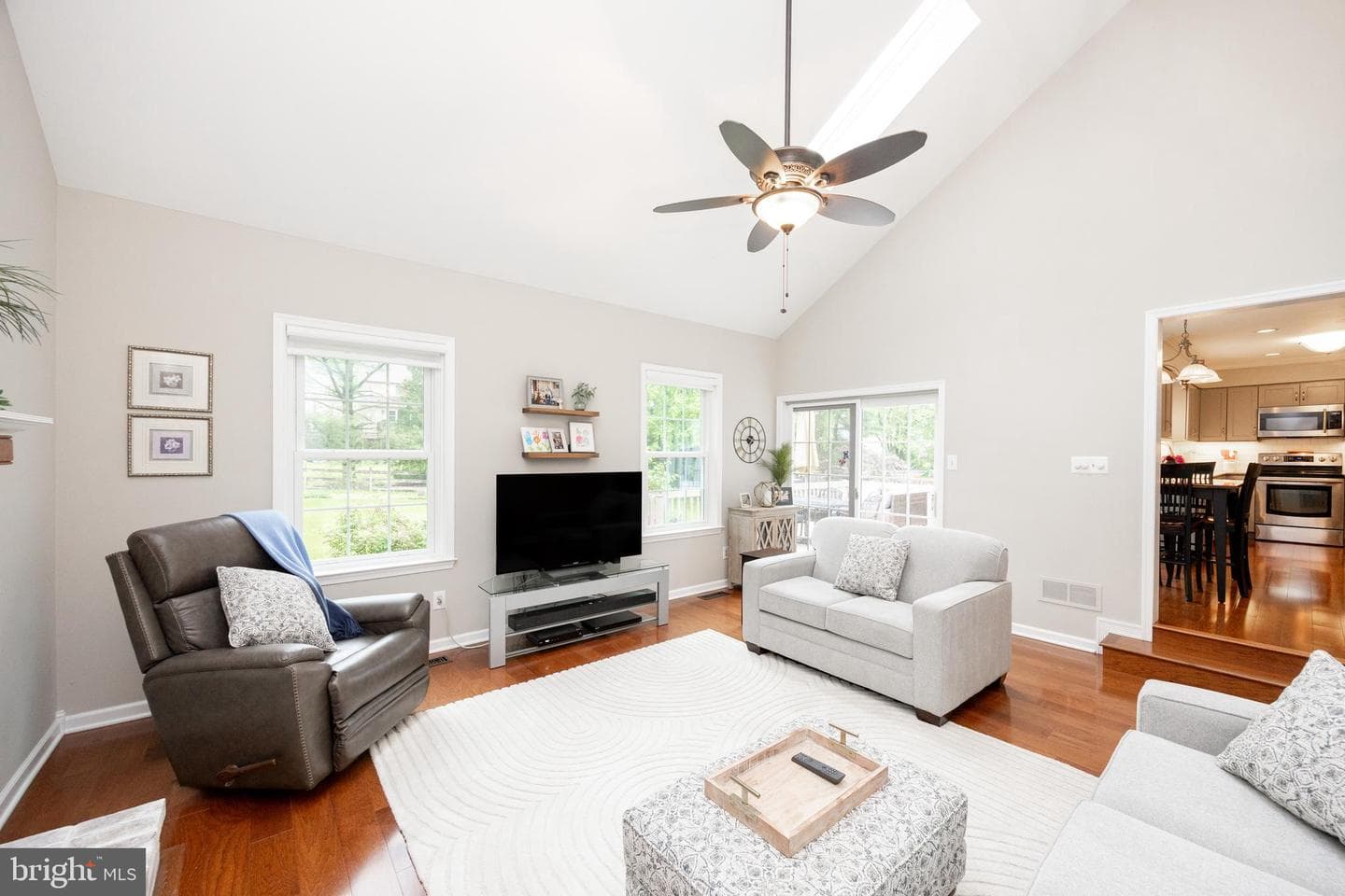 211 Ravenwood Road photo 12