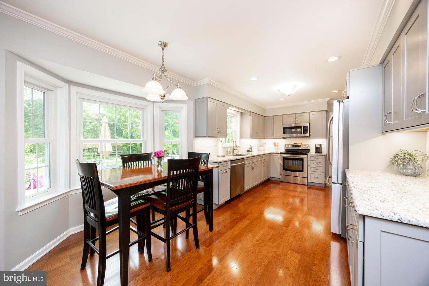 211 Ravenwood Road photo 31