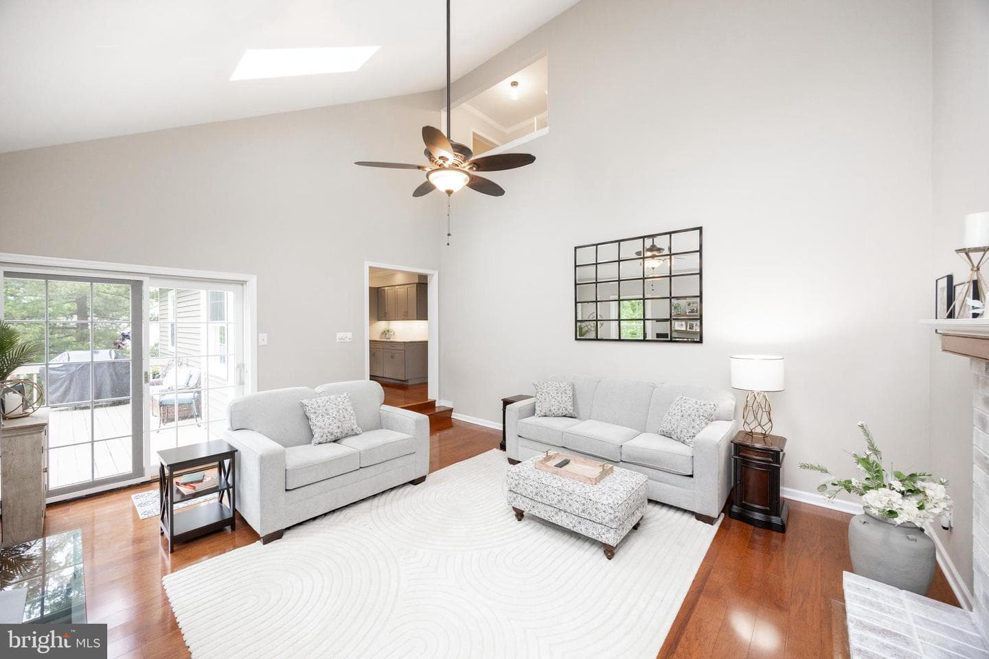 211 Ravenwood Road photo 33