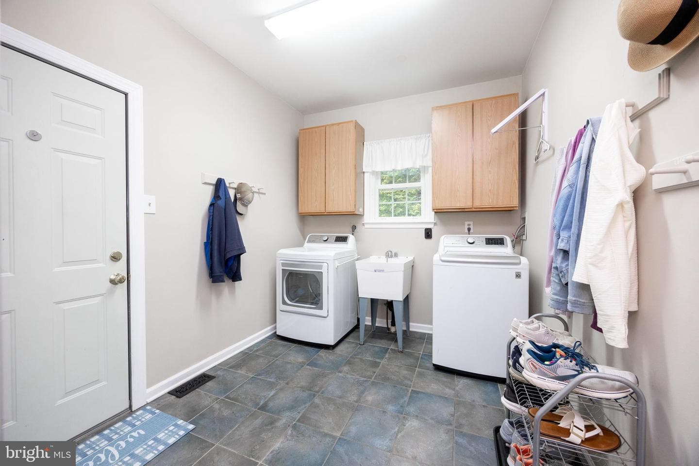 211 Ravenwood Road photo 34