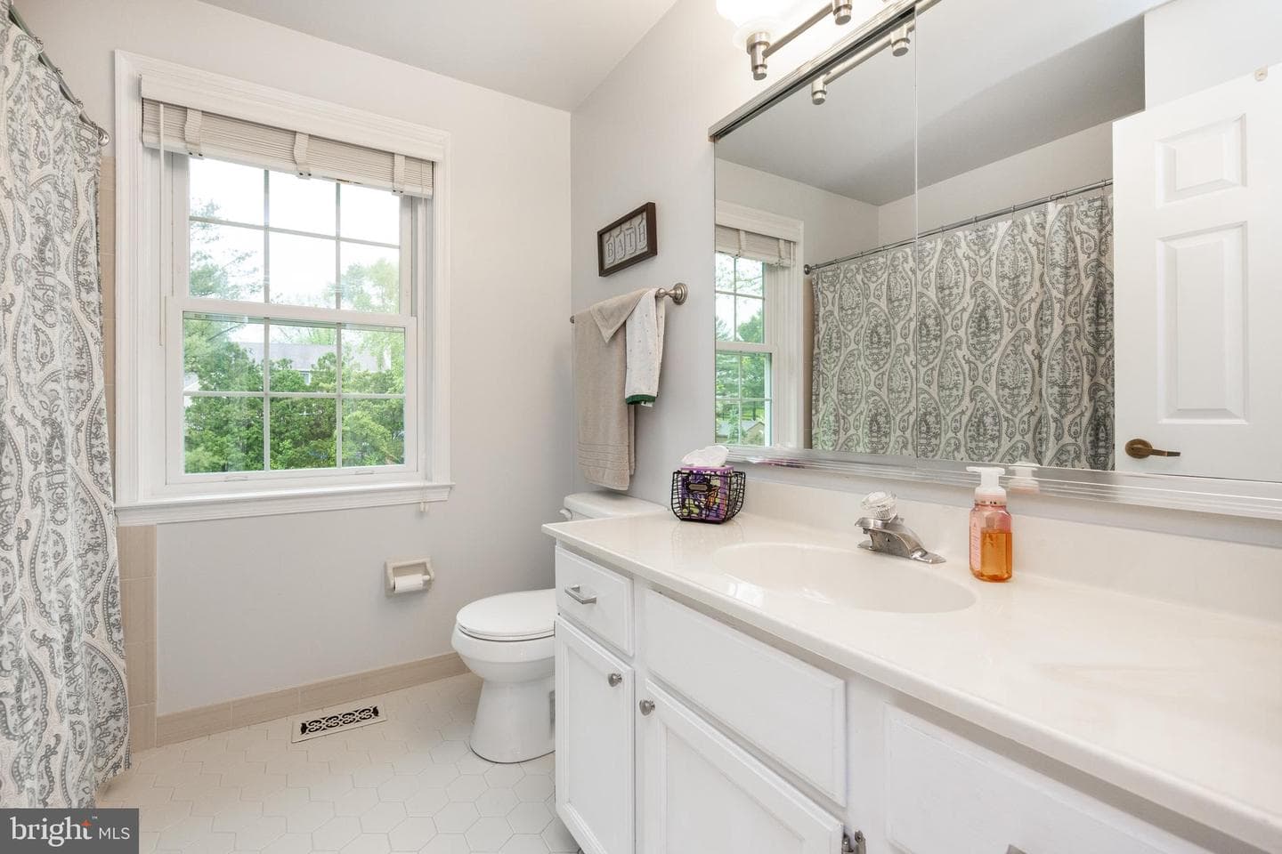 211 Ravenwood Road photo 38