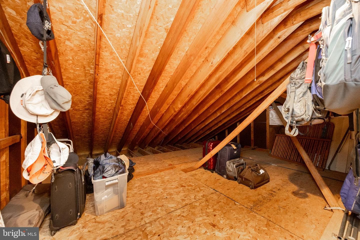 211 Ravenwood Road photo 40