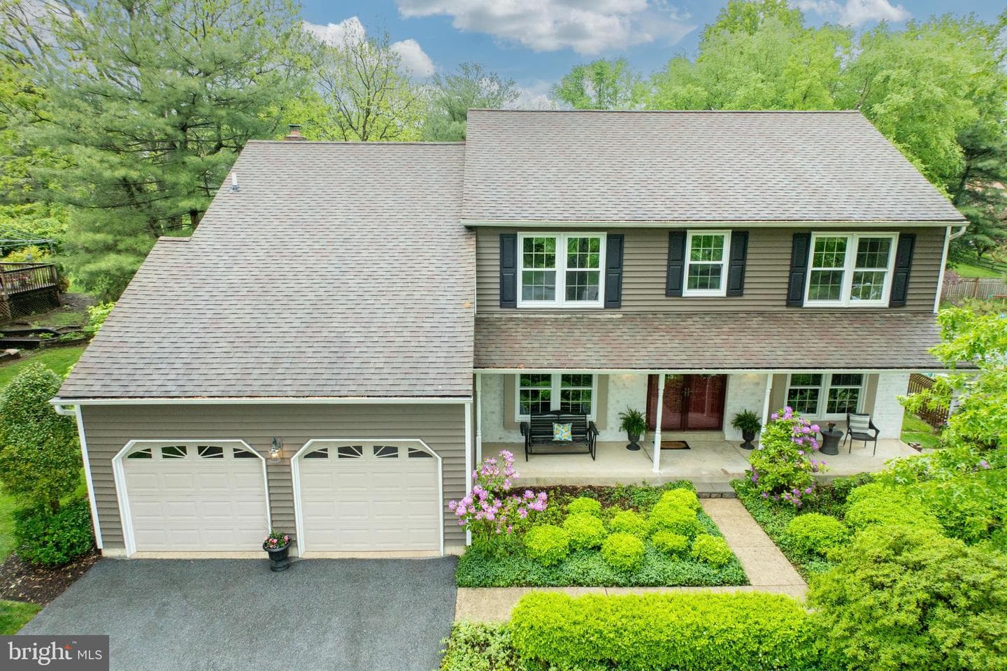 211 Ravenwood Road photo 42