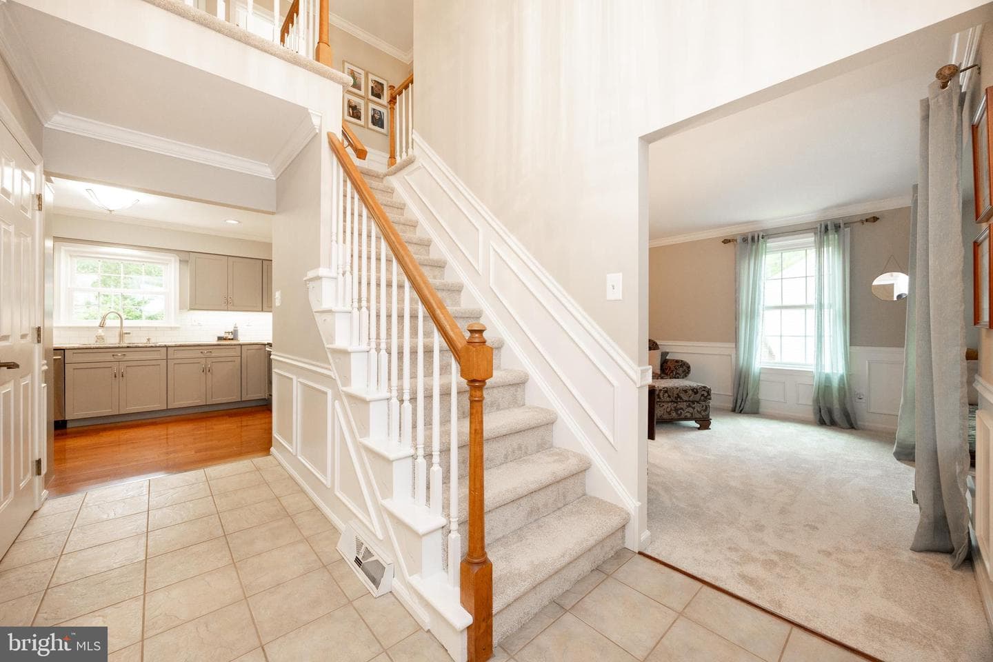 211 Ravenwood Road photo 5