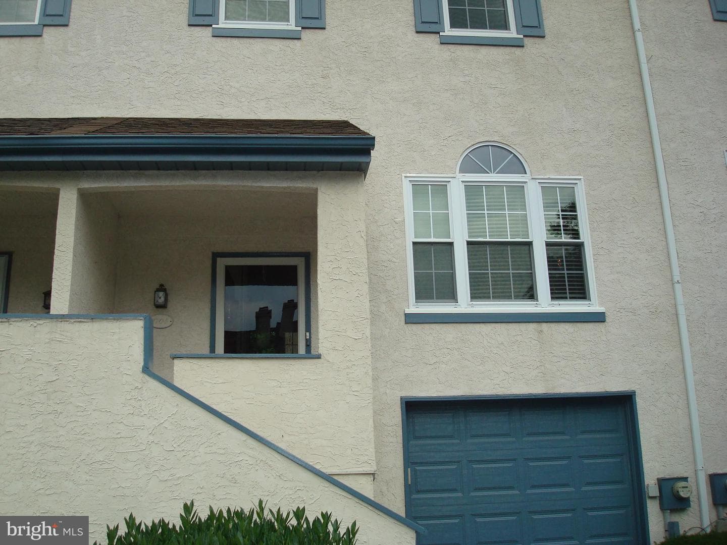 1704 Stoneham Drive photo 1