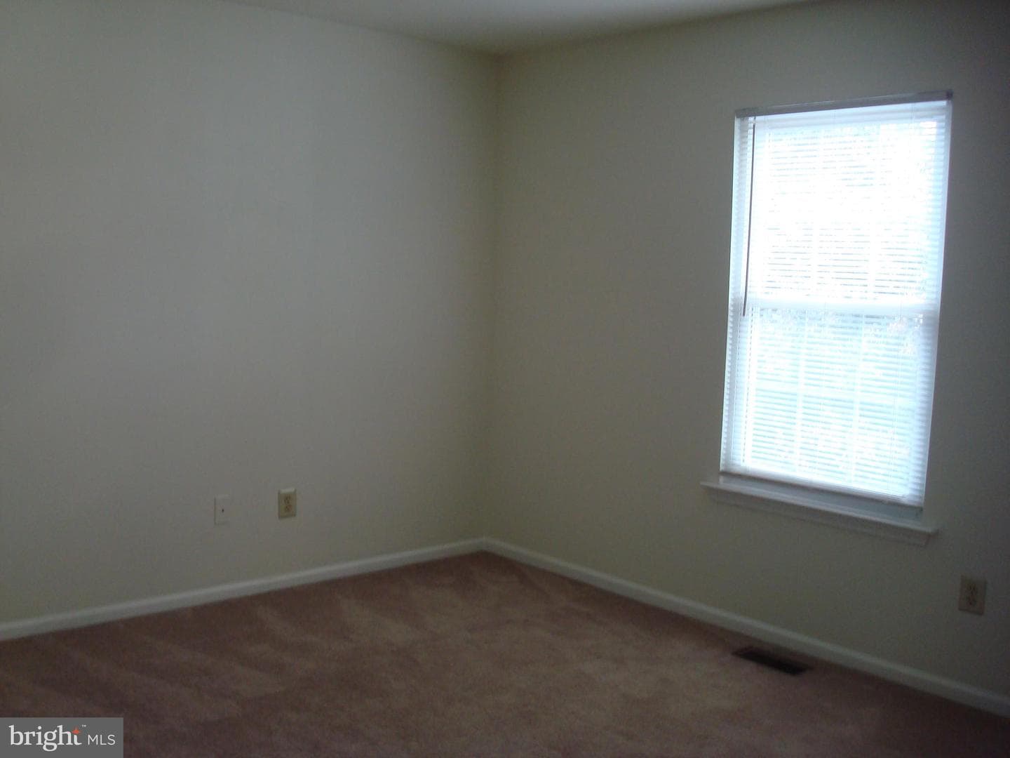 1704 Stoneham Drive photo 33