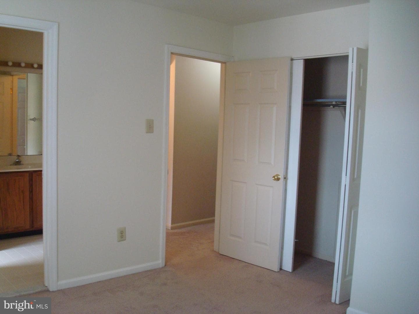 1704 Stoneham Drive photo 34