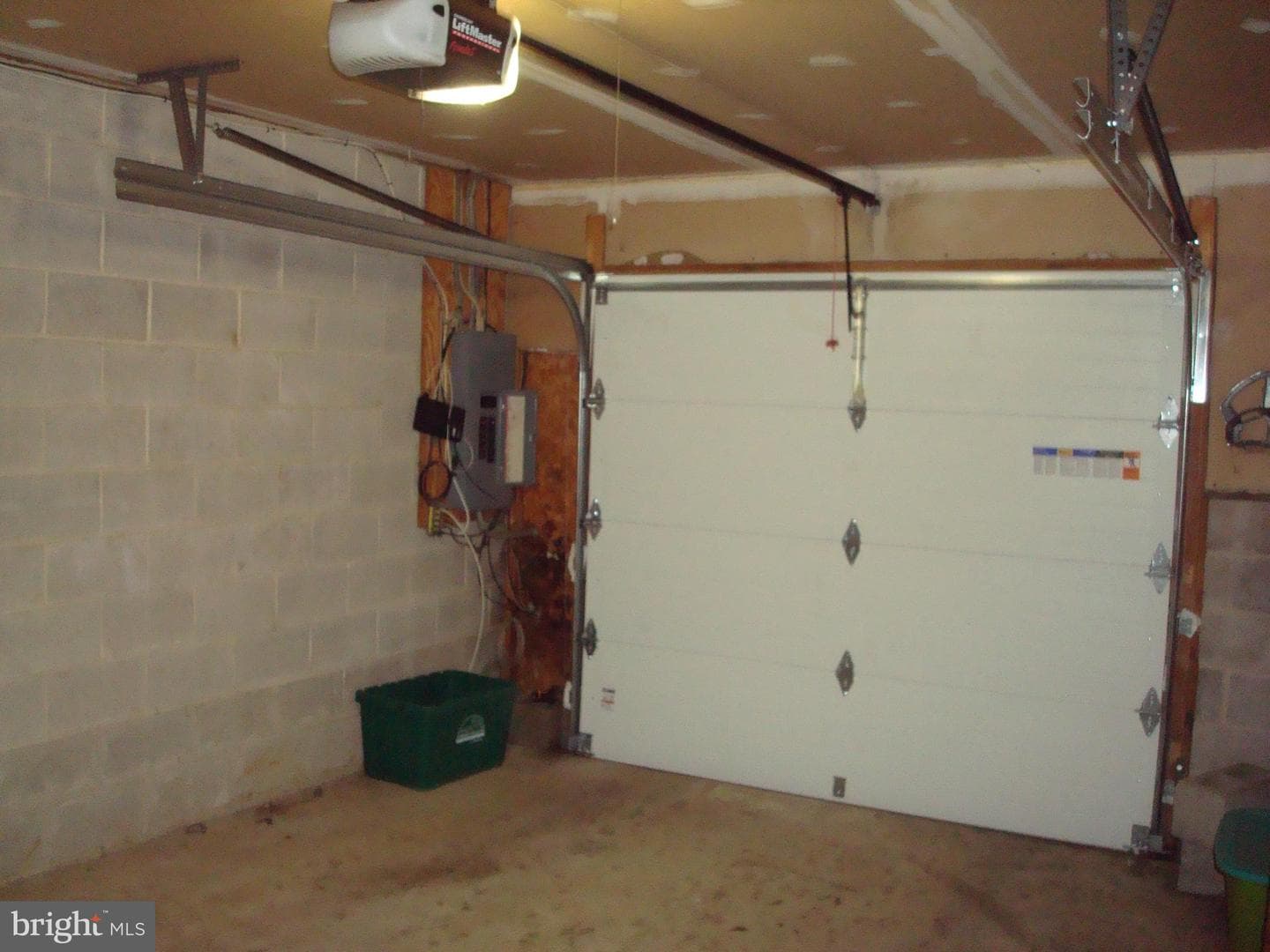 1704 Stoneham Drive photo 48