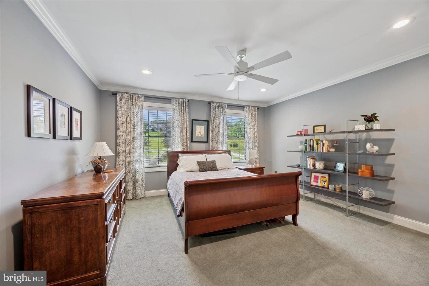 150 Waterview Drive photo 21