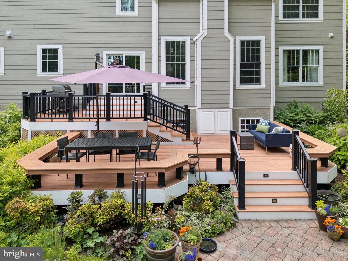 150 Waterview Drive photo 26