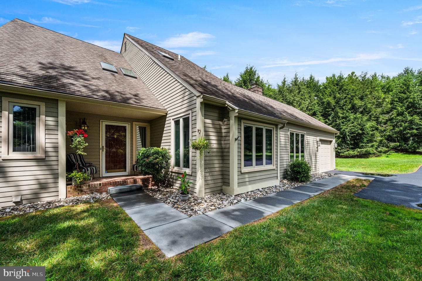 1107 Mews Lane photo 3