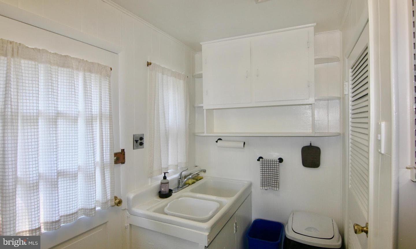 140 Carson Street photo 12