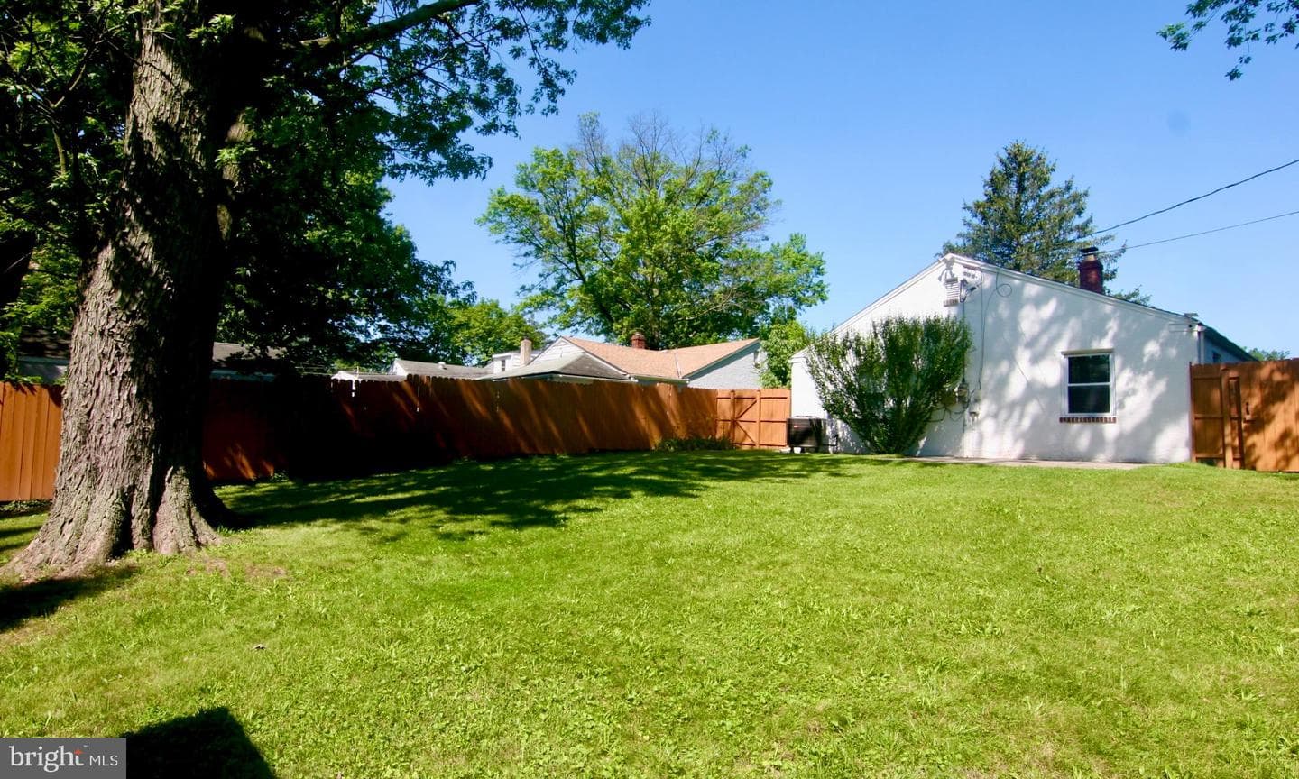 140 Carson Street photo 18