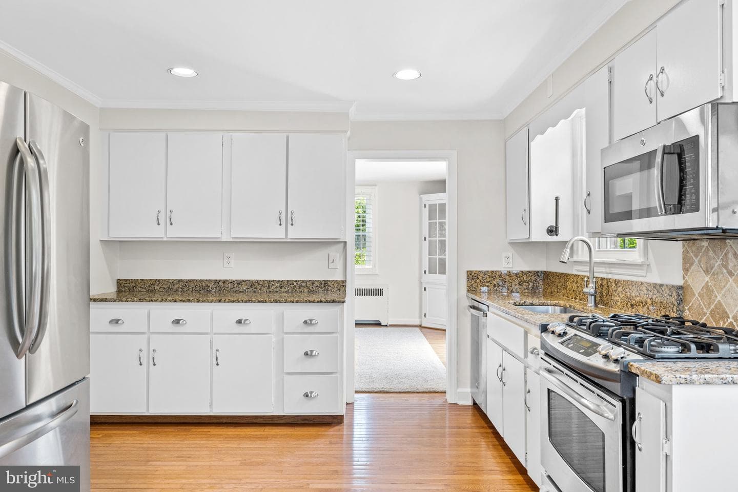 28 Crest Avenue photo 9
