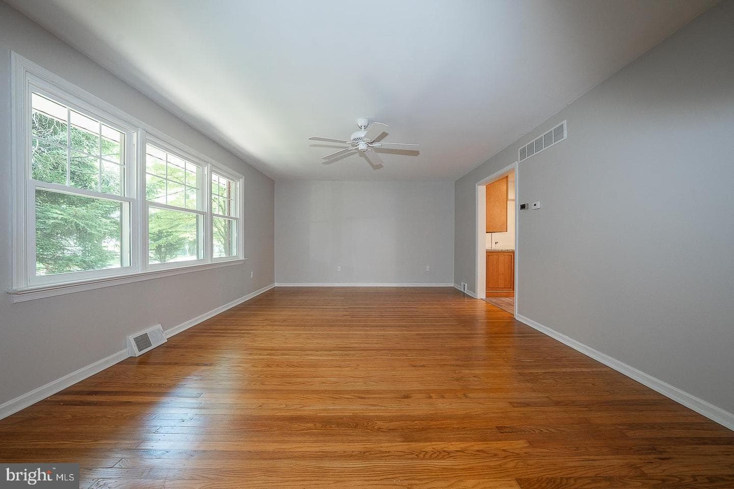 1420 E Boot Road photo 3