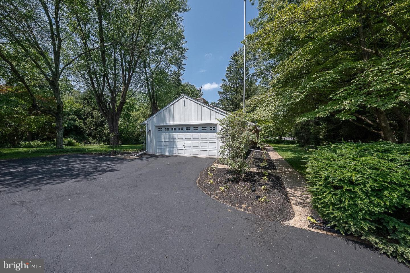 1420 E Boot Road photo 31
