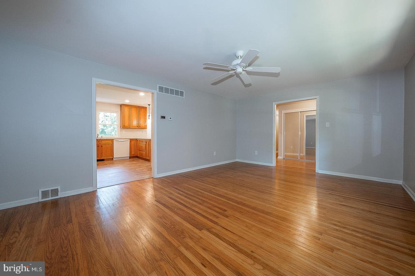 1420 E Boot Road photo 4
