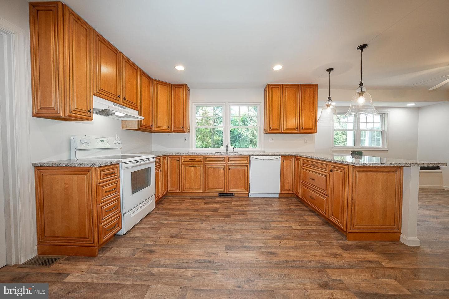 1420 E Boot Road photo 6
