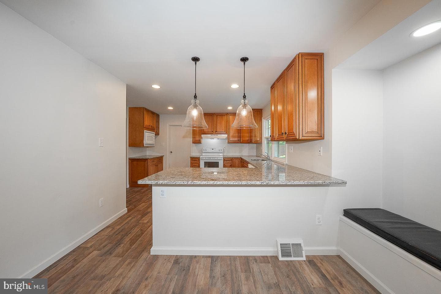 1420 E Boot Road photo 7