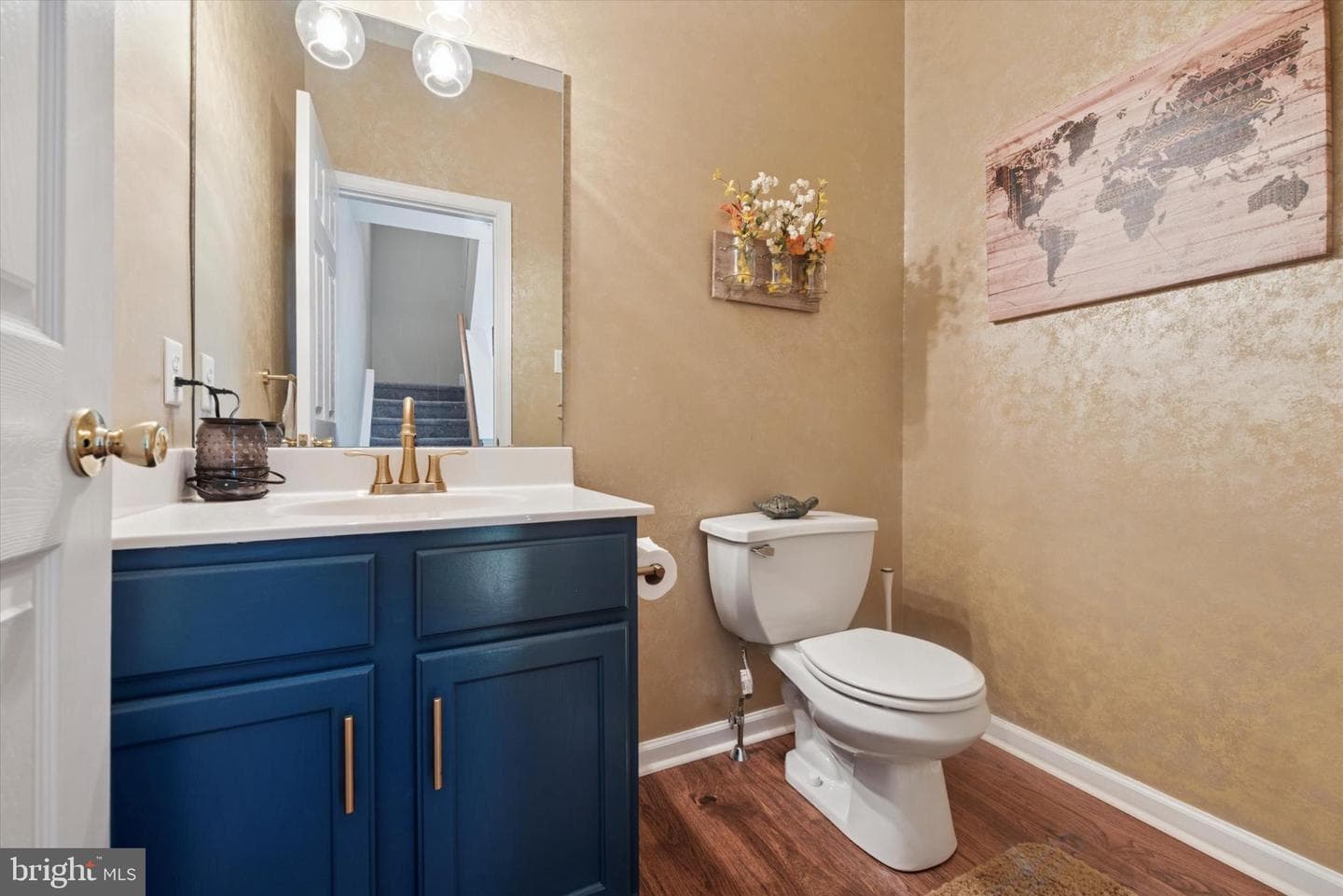 213 Buchanan Court photo 12
