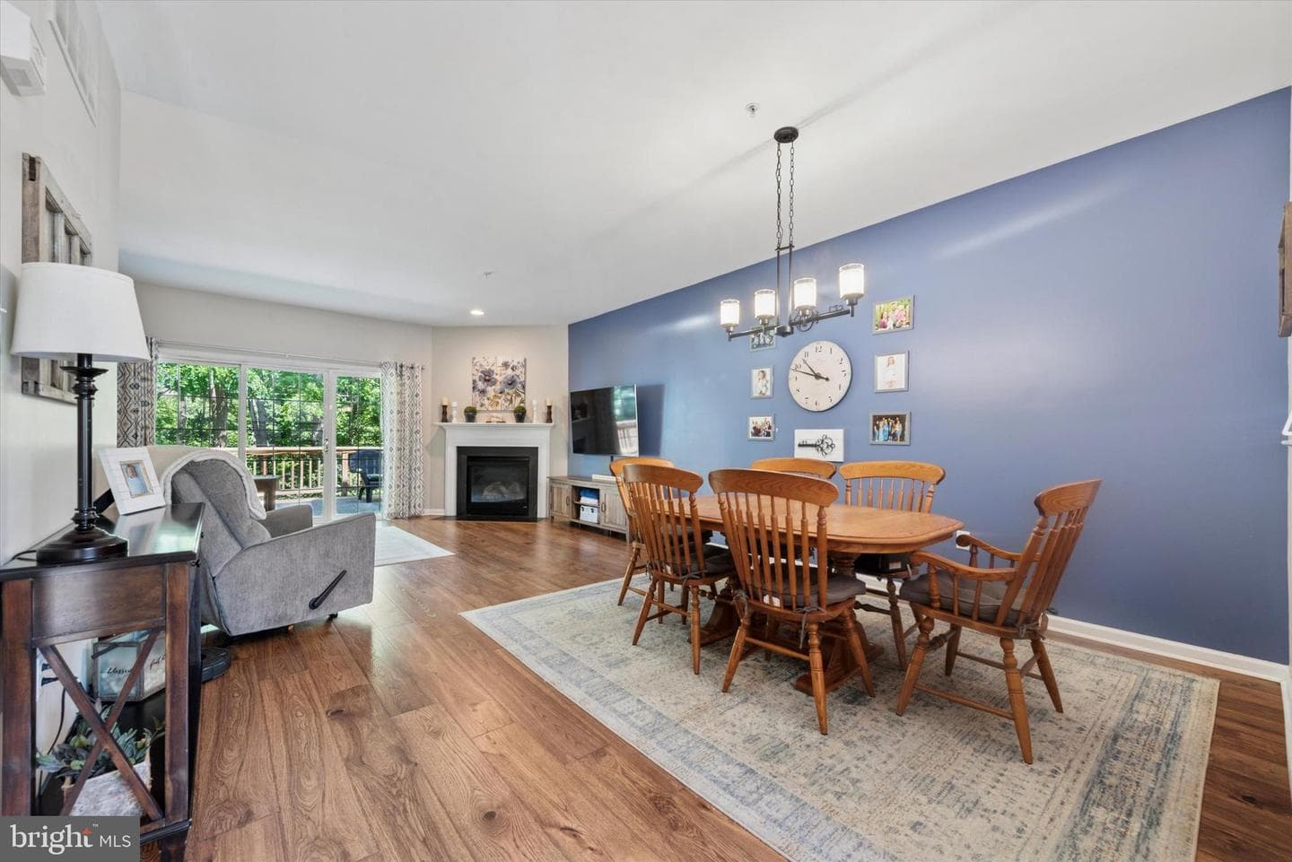 213 Buchanan Court photo 4