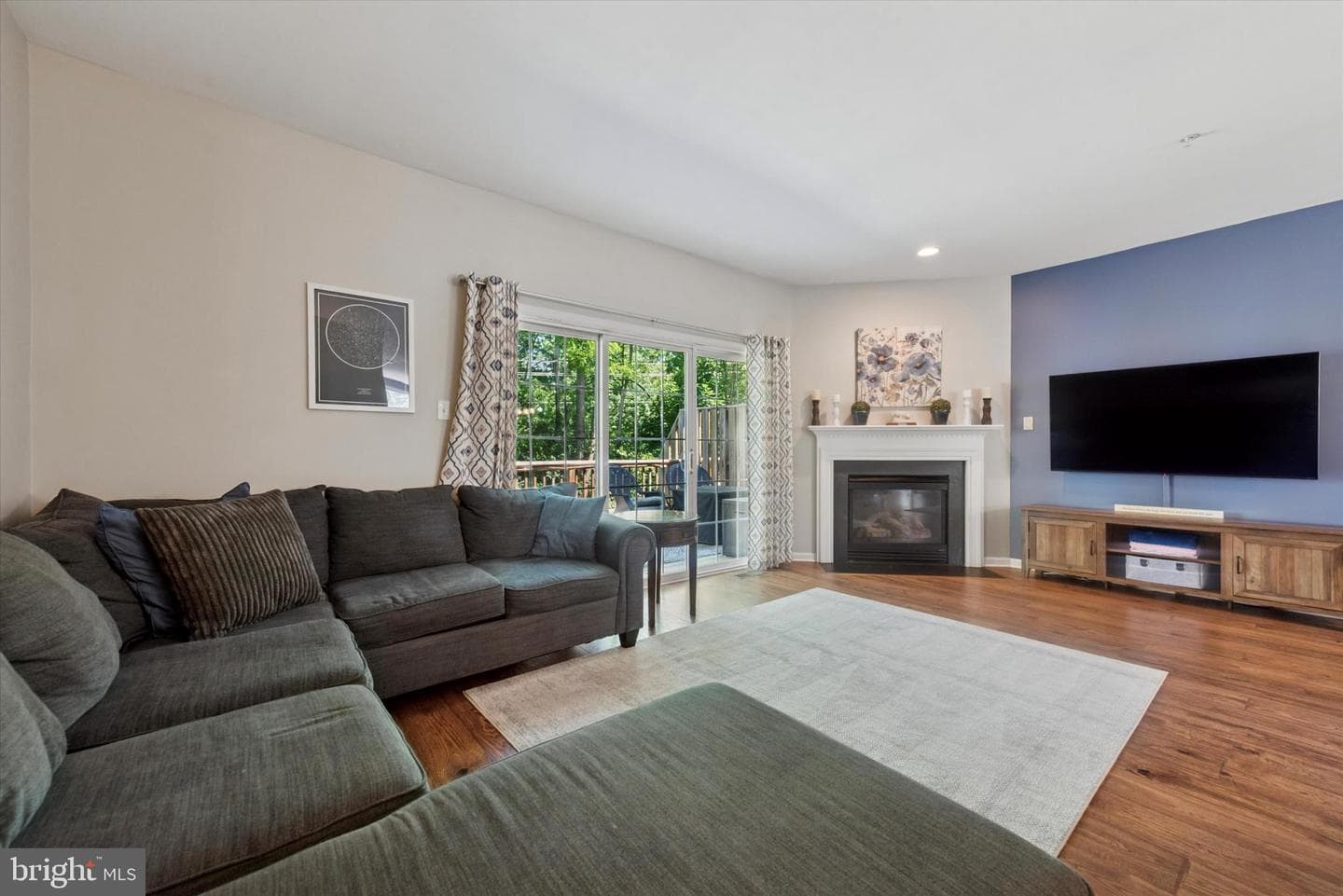 213 Buchanan Court photo 6