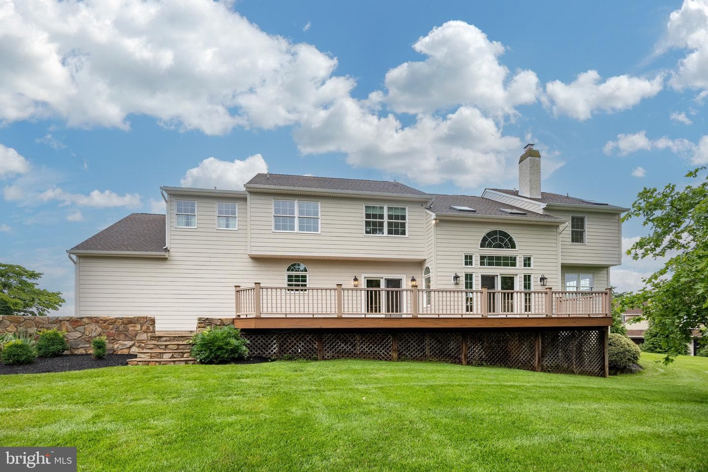 69 Fairfield Lane photo 2