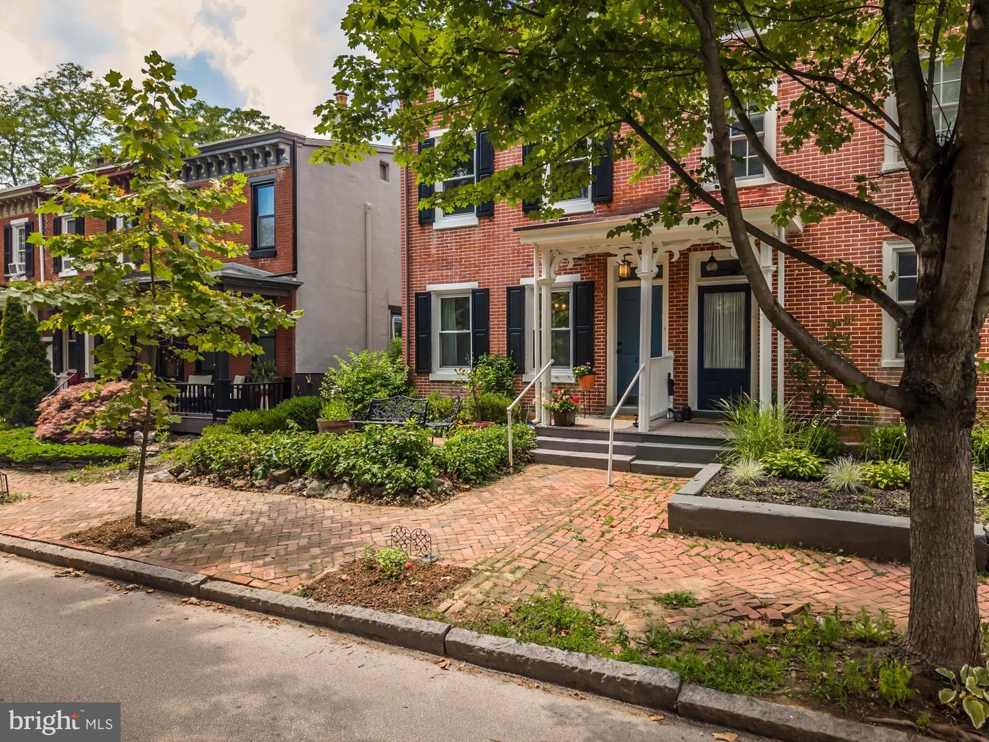 239 W Barnard Street photo 5