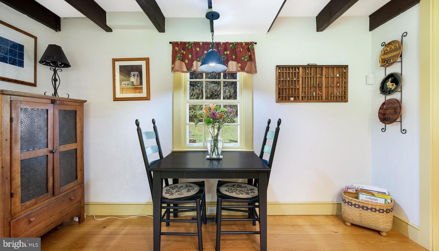 208 Hurley Road photo 11