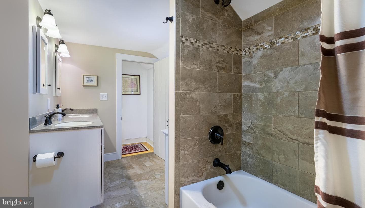 208 Hurley Road photo 25