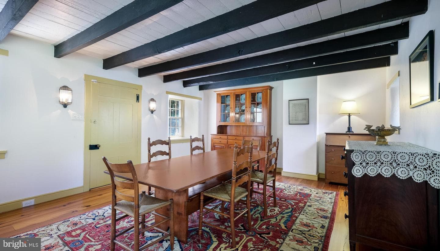 208 Hurley Road photo 9