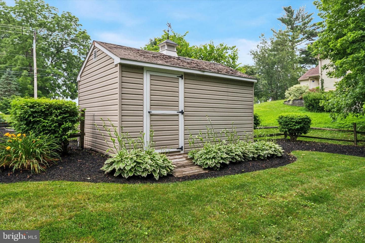 302 S Brookside Drive photo 32