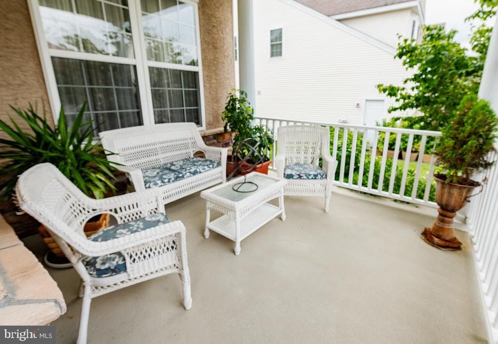 144 Reynolds Lane photo 4