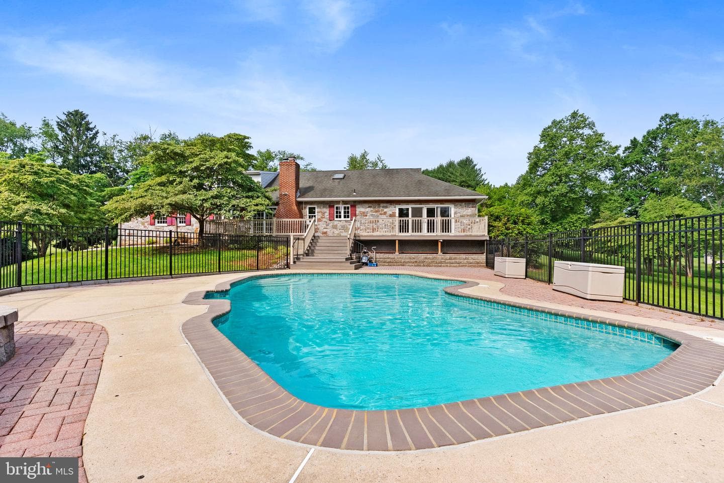 1619 Clearview Drive photo 32