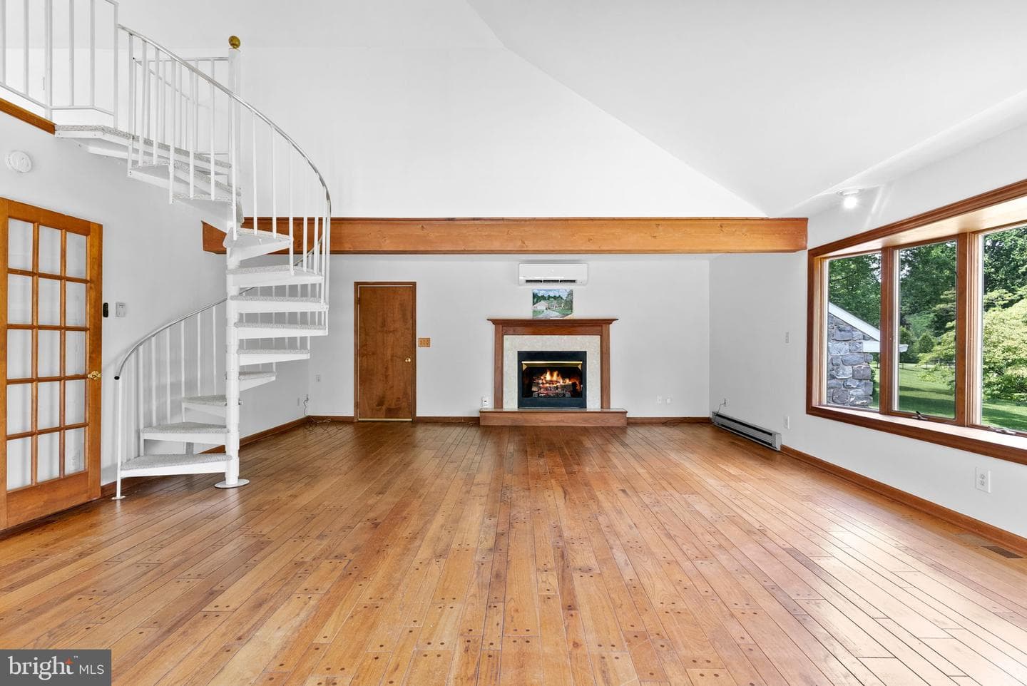 1619 Clearview Drive photo 8