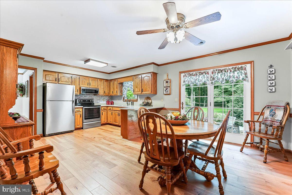 372 Hipkins Road photo 21