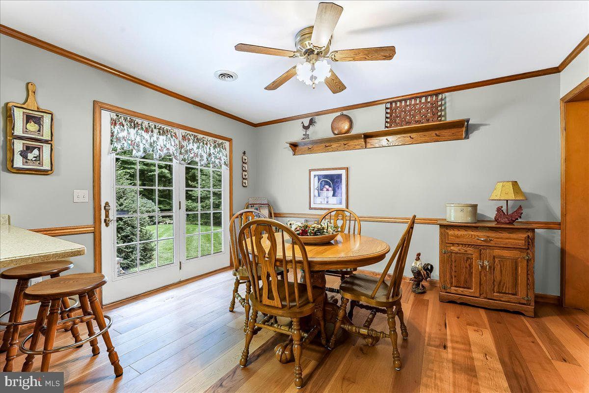 372 Hipkins Road photo 22