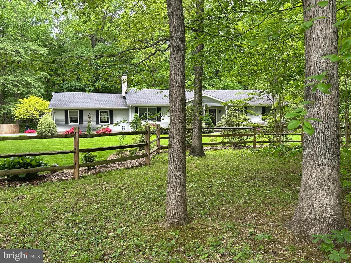 372 Hipkins Road photo 3
