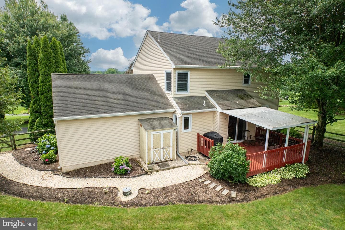 28 Northfield Drive photo 2