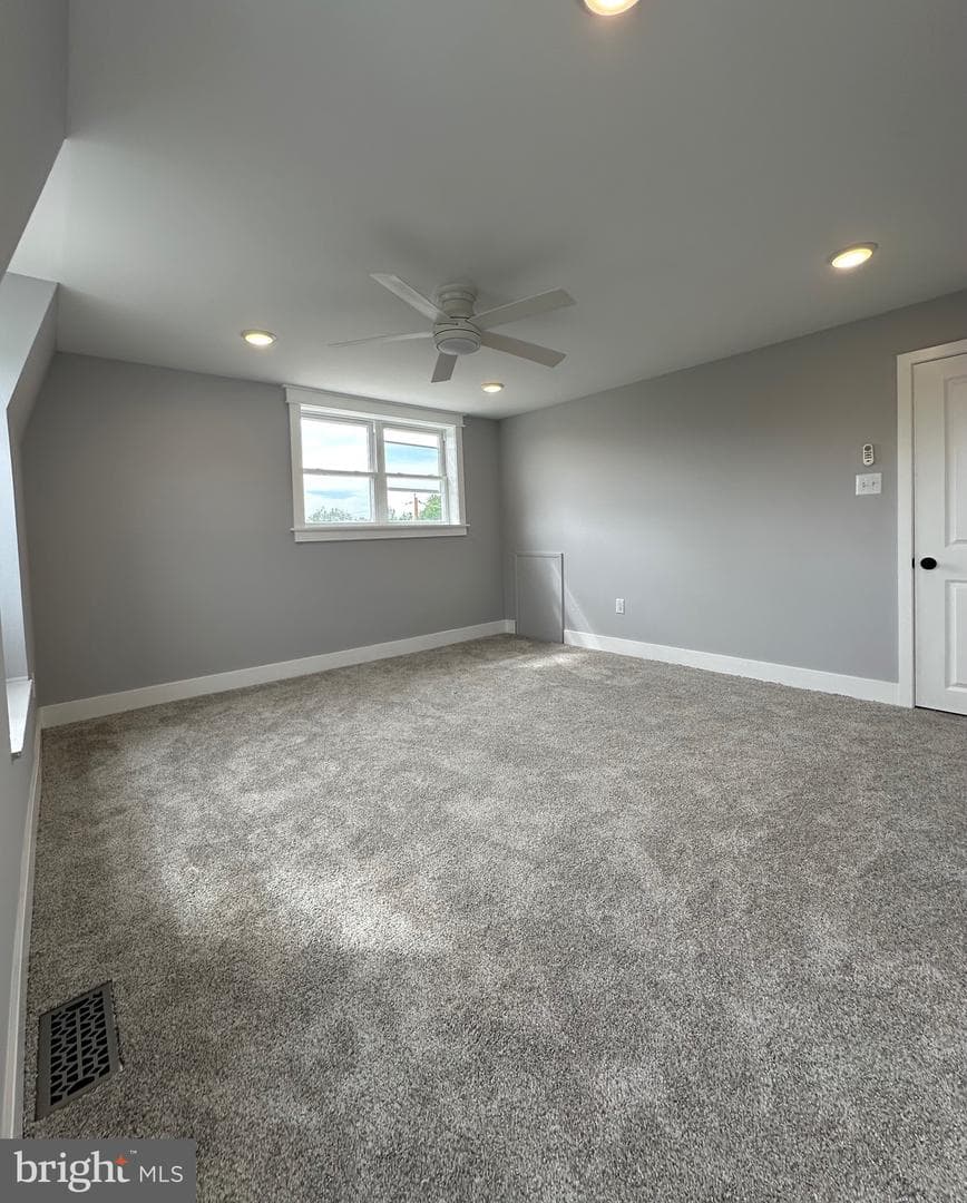 917 Oxford Avenue photo 11