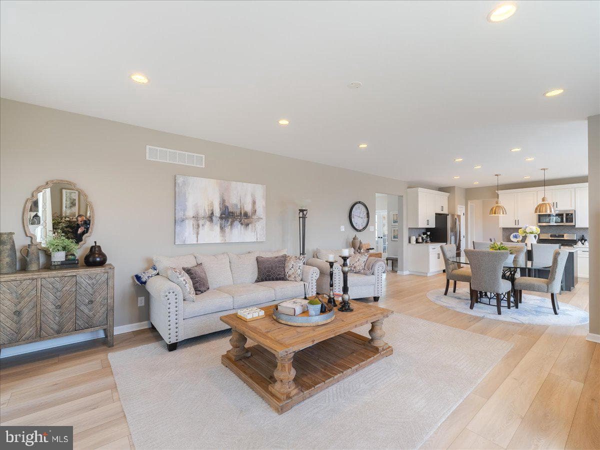 190 Petrelia Drive photo 11