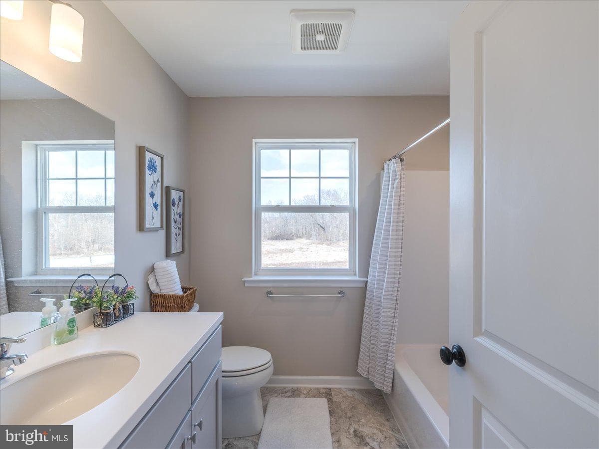 190 Petrelia Drive photo 29