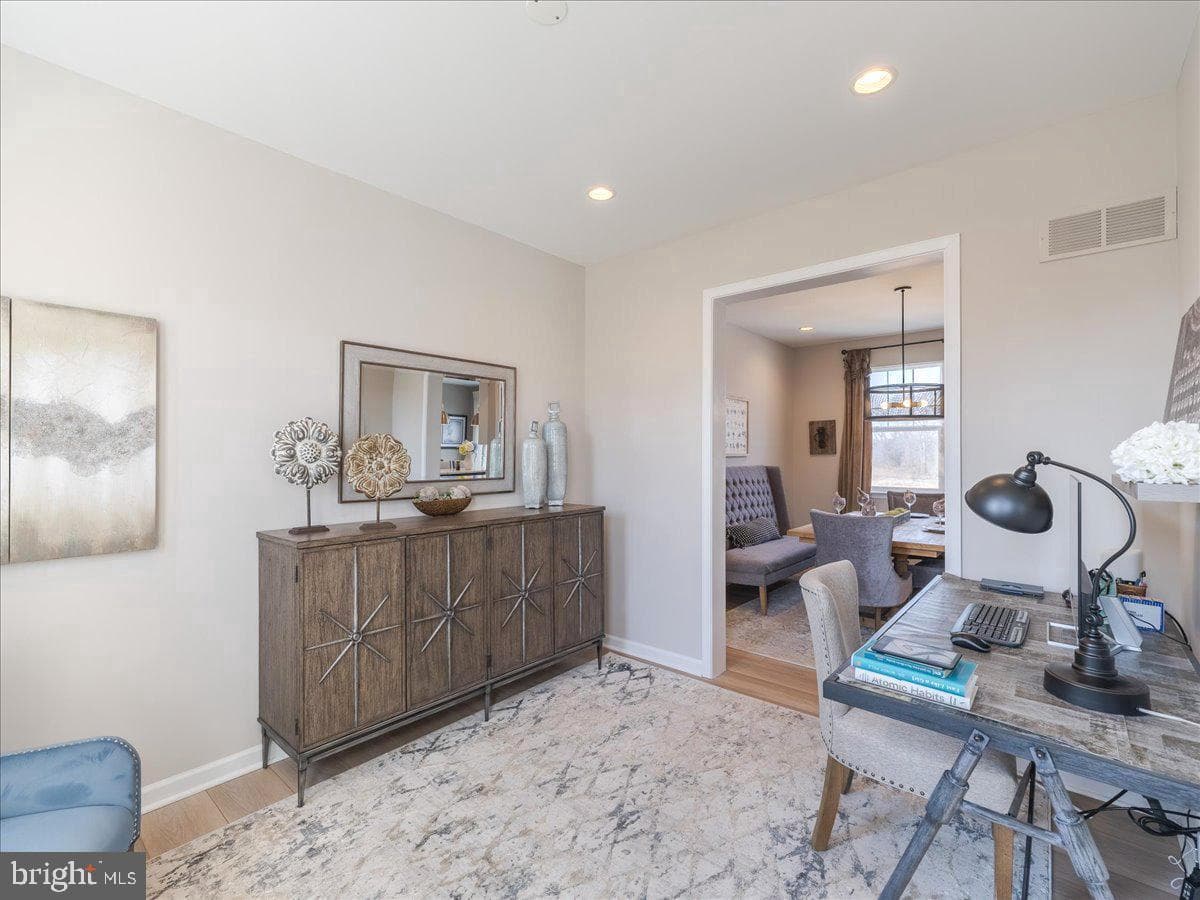 190 Petrelia Drive photo 4
