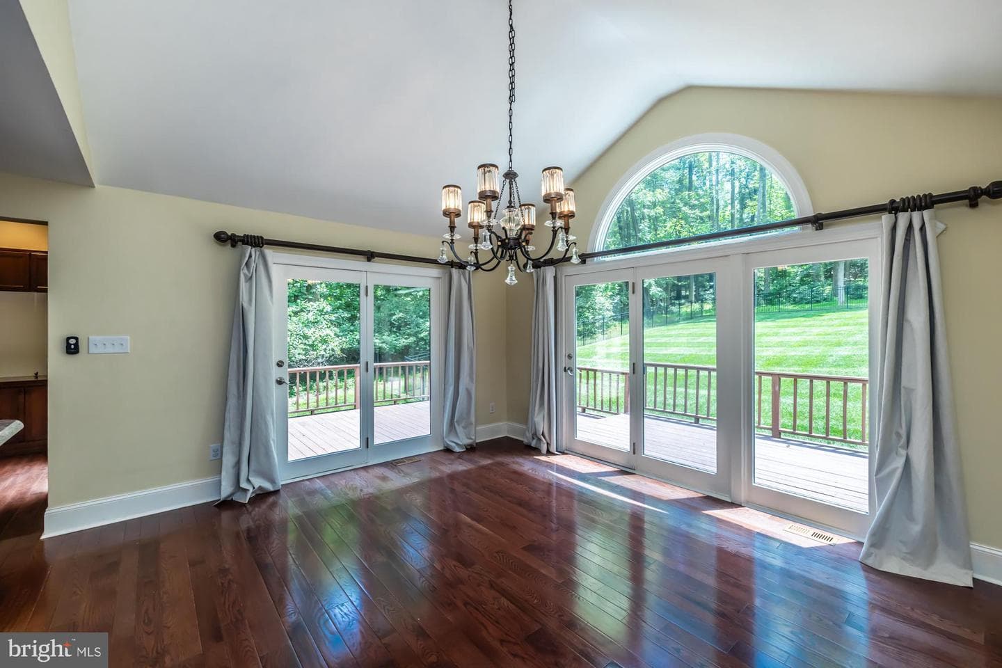 1024 Tinkerhill Lane photo 27