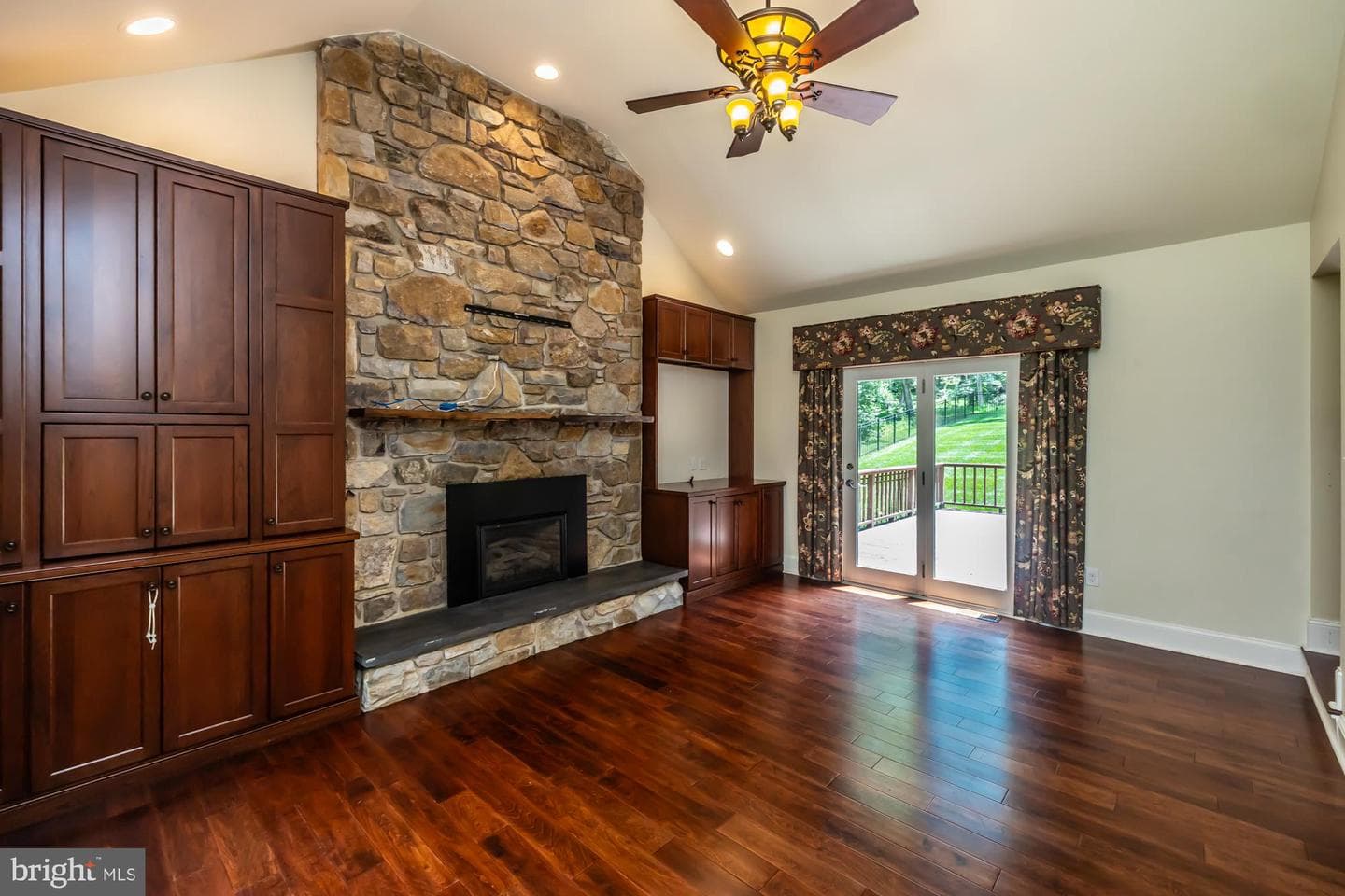 1024 Tinkerhill Lane photo 31