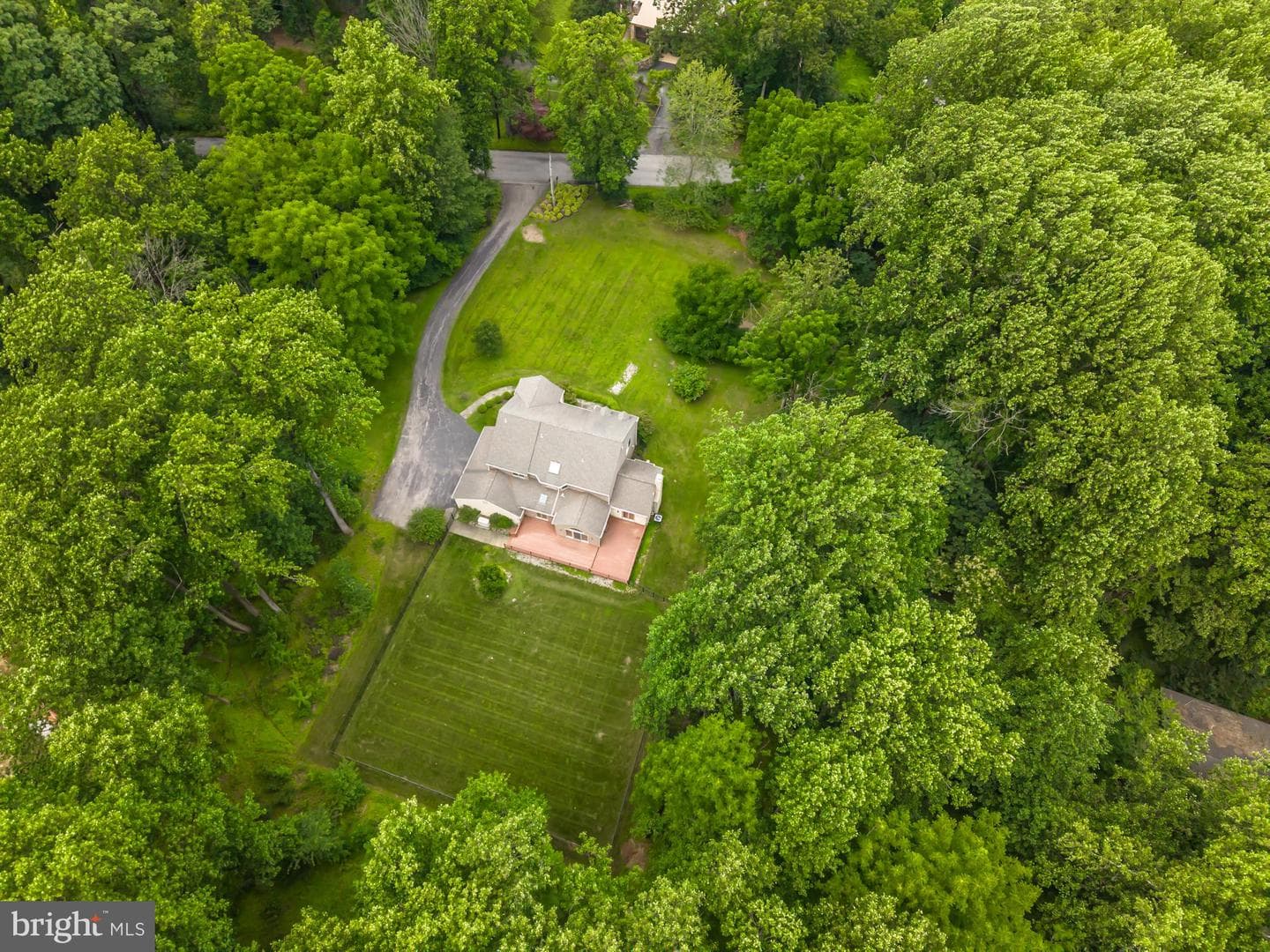 1024 Tinkerhill Lane photo 4