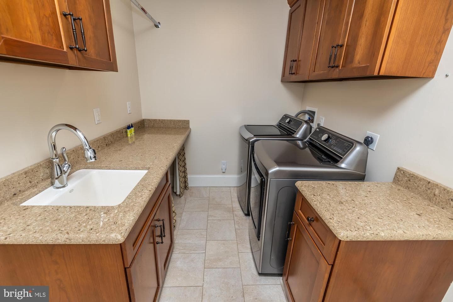 1024 Tinkerhill Lane photo 42