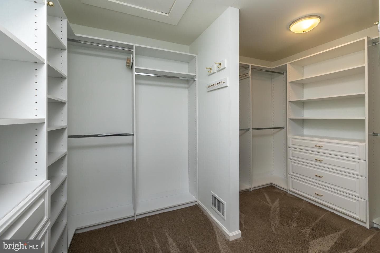 1024 Tinkerhill Lane photo 48